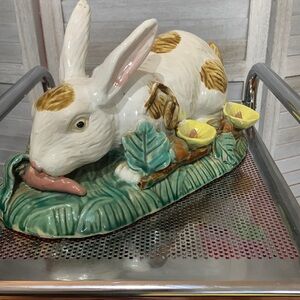 EUC Adorable rabbit, 131/2 inches long x 7 inches tall